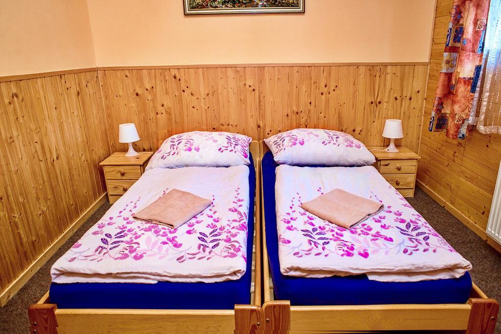Penzion Radosov Ubytovani V Soukromi Kyselka  Extérieur photo