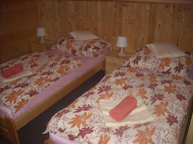 Penzion Radosov Ubytovani V Soukromi Kyselka  Extérieur photo