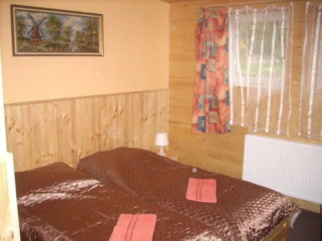 Penzion Radosov Ubytovani V Soukromi Kyselka  Extérieur photo
